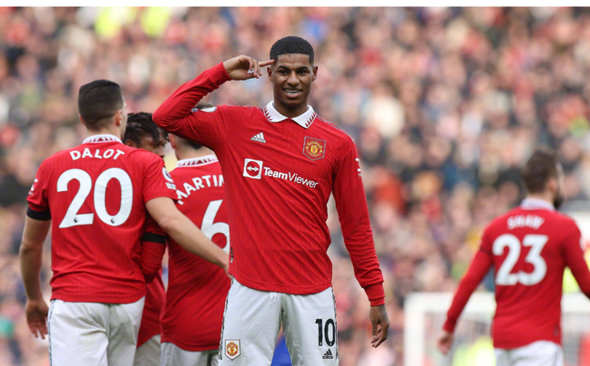 靠塔图姆和 靠塔图姆和